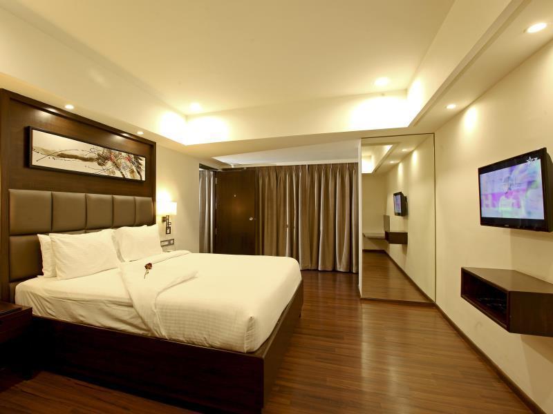 Goutham Grand Hotel - Tenali Виджаявада Экстерьер фото