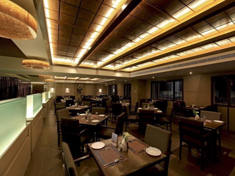 Goutham Grand Hotel - Tenali Виджаявада Экстерьер фото